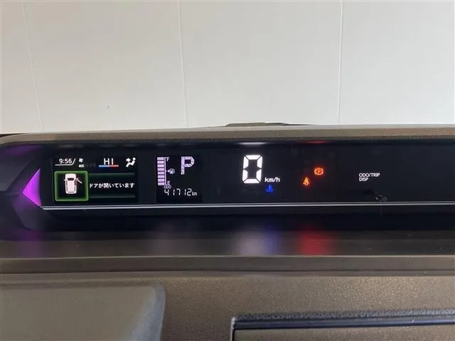 タント　カスタム（ダイハツ）の車両写真