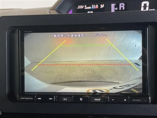 タント　カスタム（ダイハツ）の車両写真