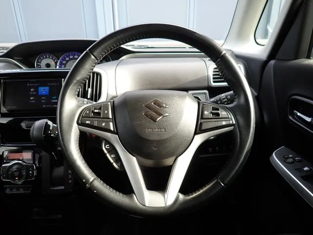 ソリオ バンディット(スズキ)の車両写真