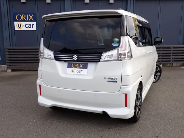 ソリオ バンディット(スズキ)の車両写真