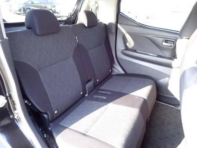 ｅＫクロス（ミツビシ）の車両写真