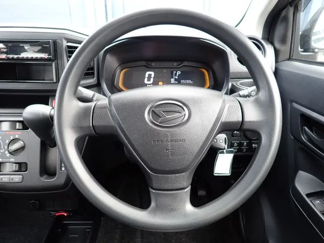 ミラ　イース（ダイハツ）の車両写真