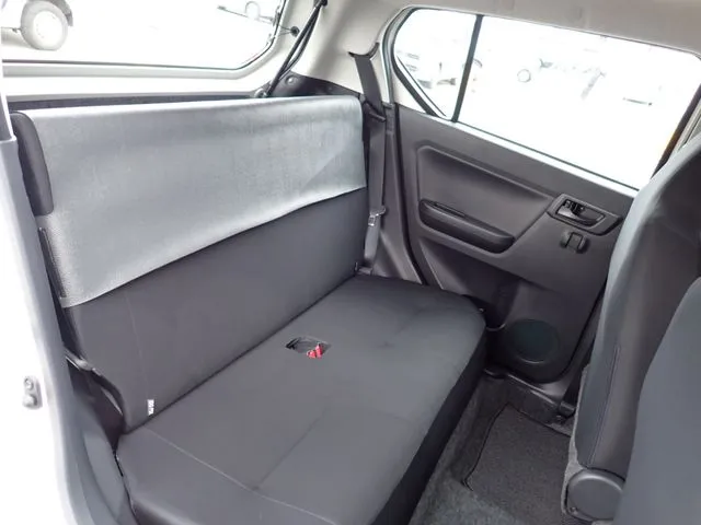 ミラ　イース（ダイハツ）の車両写真