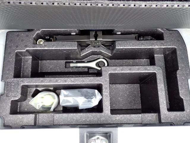 ミラ　イース（ダイハツ）の車両写真