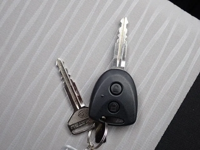 ミラ　イース（ダイハツ）の車両写真