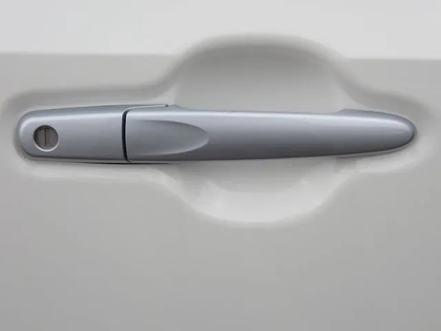 ミラ　イース（ダイハツ）の車両写真