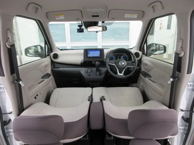 デイズ　４ＷＤ（ニッサン）の車両写真