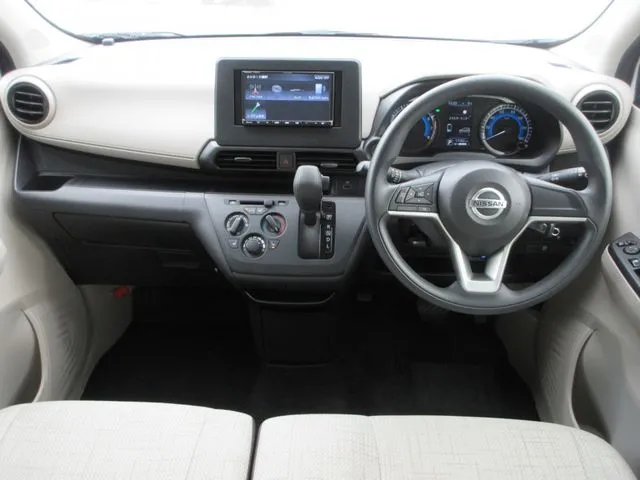 デイズ　４ＷＤ（ニッサン）の車両写真