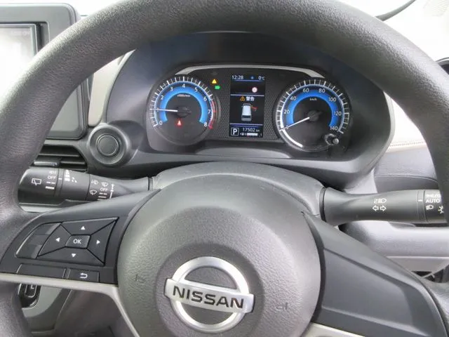 デイズ　４ＷＤ（ニッサン）の車両写真