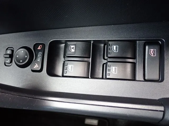 ロッキー（ダイハツ）の車両写真