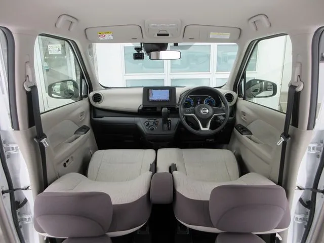 デイズ　４ＷＤ（ニッサン）の車両写真