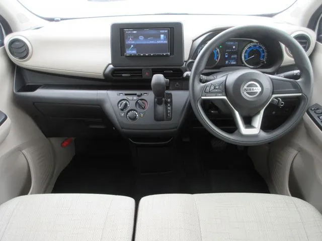 デイズ　４ＷＤ（ニッサン）の車両写真