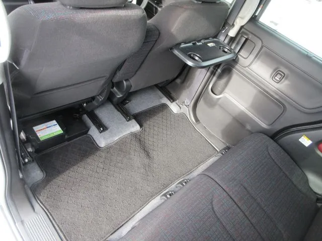 スペーシア 4WD(スズキ)の車両写真