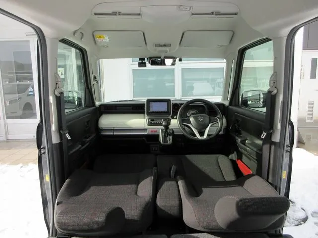 スペーシア 4WD(スズキ)の車両写真