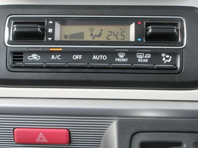 スペーシア 4WD(スズキ)の車両写真