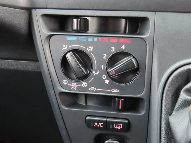 ハイゼットカーゴ（ダイハツ）の車両写真