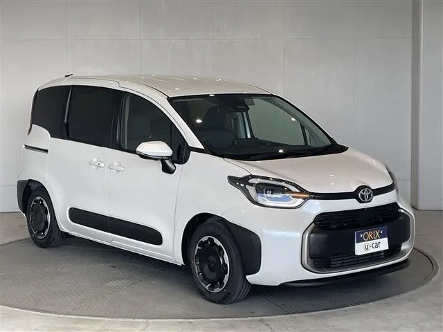 シエンタ　ハイブリッド（トヨタ）の車両写真