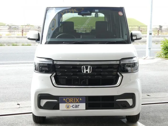 Ｎ　ＢＯＸ　カスタム（ホンダ）の車両写真