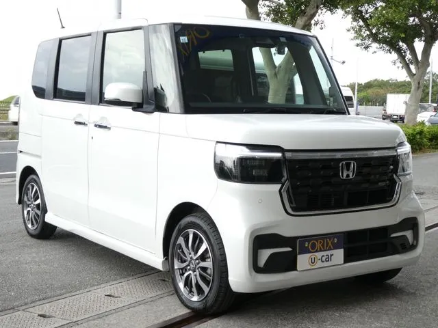Ｎ　ＢＯＸ　カスタム（ホンダ）の車両写真