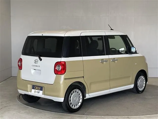 ムーヴ キャンバス(ダイハツ)の車両写真