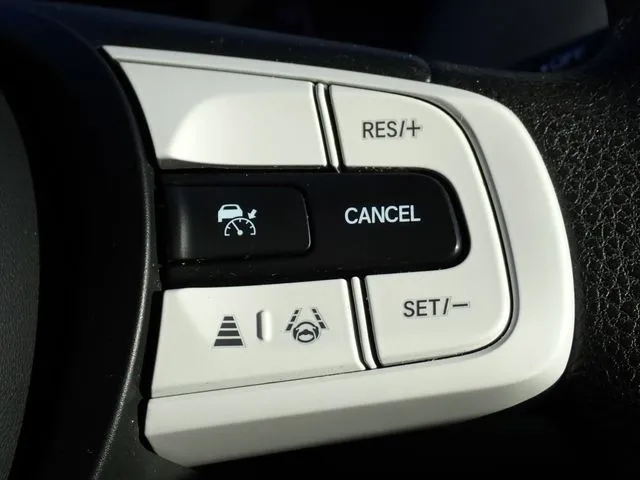 フィット　ｅ：ＨＥＶ（ホンダ）の車両写真