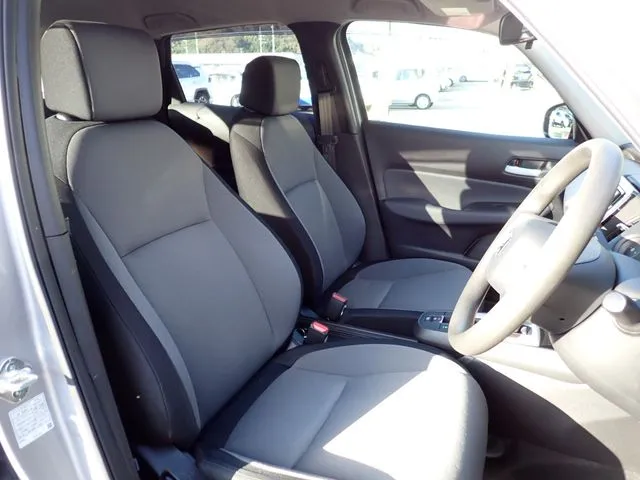 フィット　ｅ：ＨＥＶ（ホンダ）の車両写真