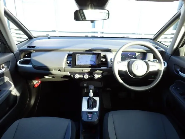 フィット　ｅ：ＨＥＶ（ホンダ）の車両写真