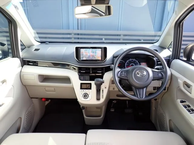 ムーヴ（ダイハツ）の車両写真