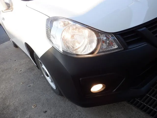 NV150 AD 2WD(ニッサン)の車両写真