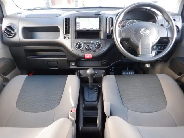 NV150 AD 2WD(ニッサン)の車両写真