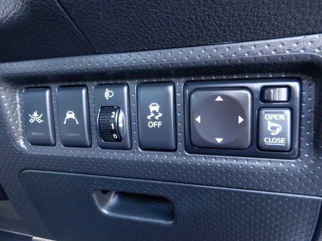 NV150 AD 2WD(ニッサン)の車両写真