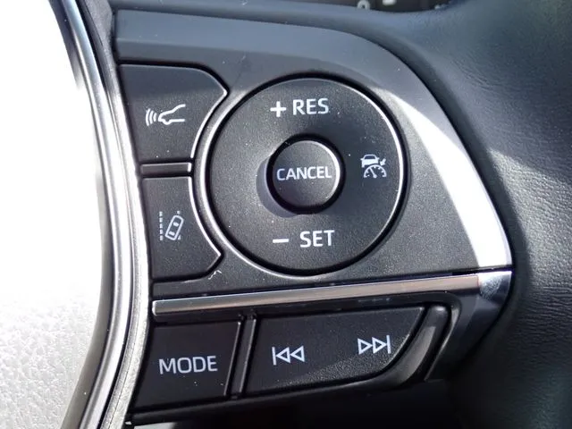 カムリ ハイブリッド(トヨタ)の車両写真