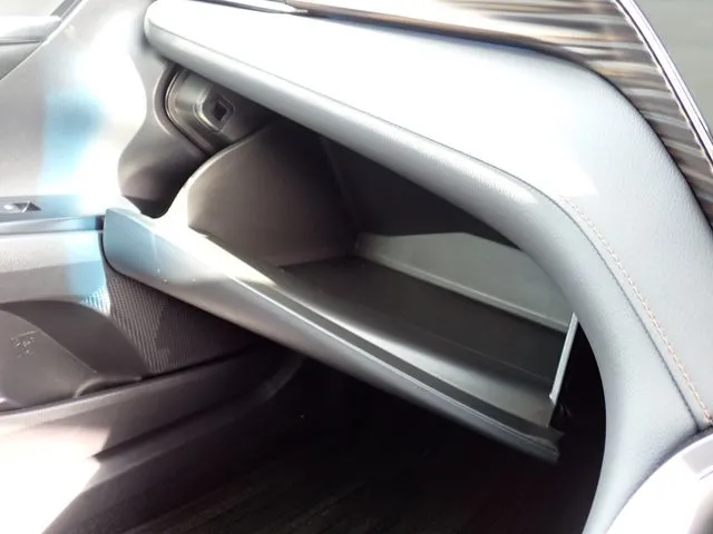 カムリ ハイブリッド(トヨタ)の車両写真