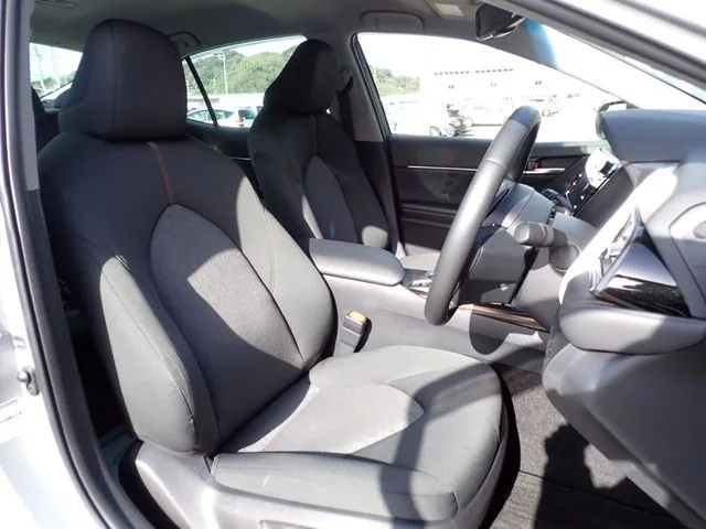 カムリ ハイブリッド(トヨタ)の車両写真