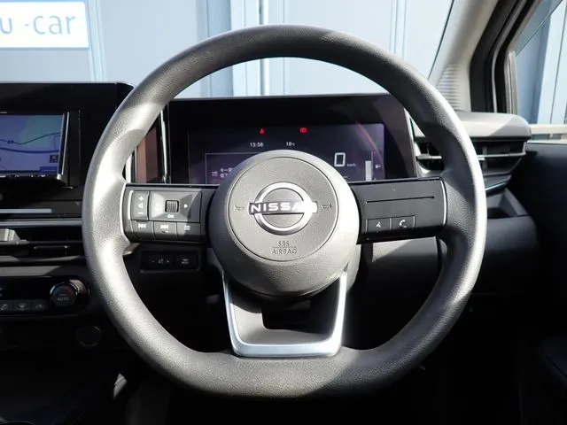 ノート(ニッサン)の車両写真