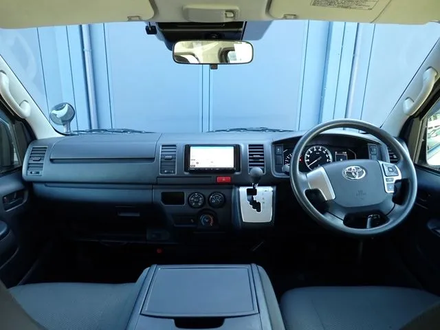 ハイエースバン　１．２５ｔ　２ＷＤ（トヨタ）の車両写真