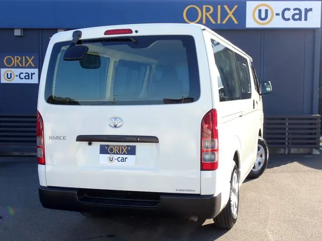 ハイエースバン　１．２５ｔ　２ＷＤ（トヨタ）の車両写真