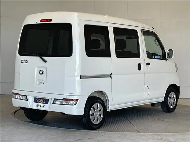 トヨタ　ピクシス　バン