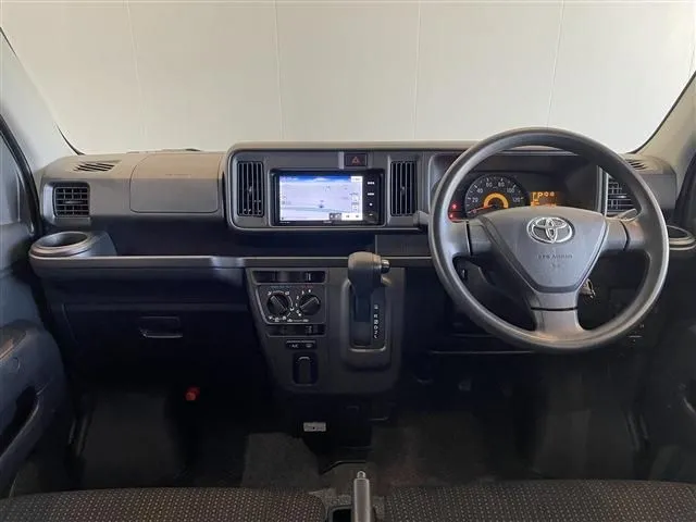 トヨタ　ピクシス　バン