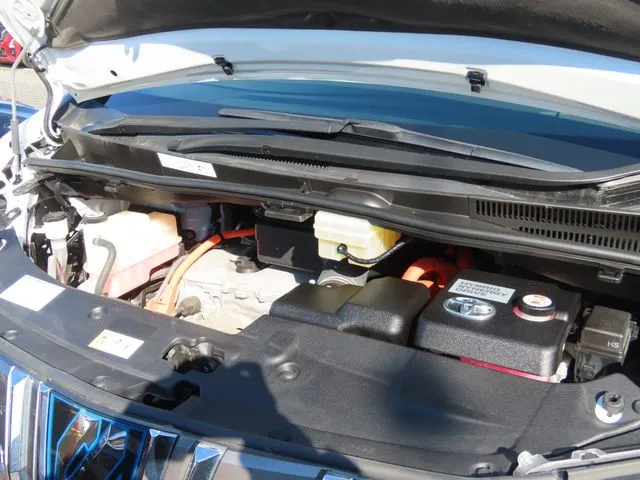 トヨタ アルファード ハイブリッド 4WD