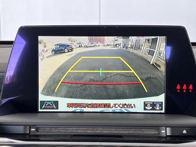 クラウン セダン ハイブリッド(トヨタ)の車両写真