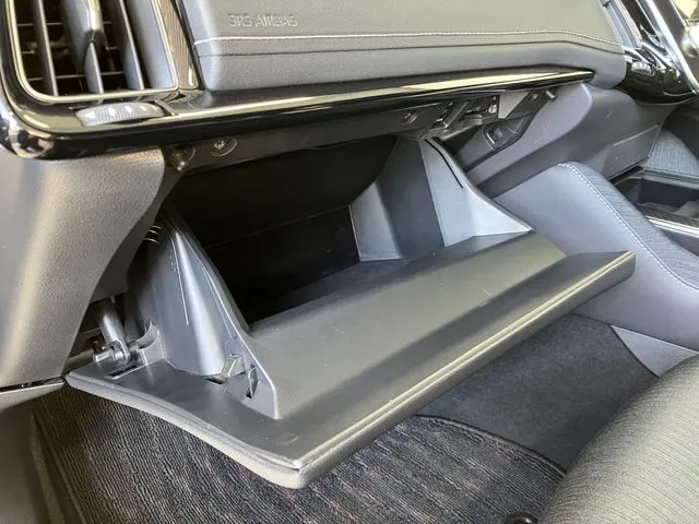 クラウン セダン ハイブリッド(トヨタ)の車両写真