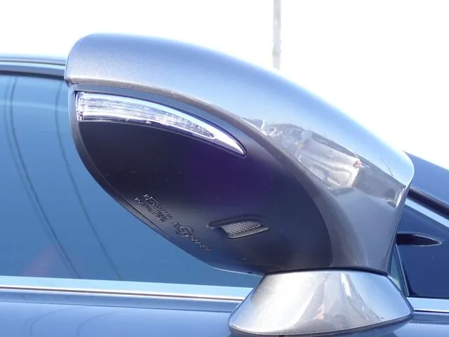 レクサス　ＩＳ３５０（トヨタ）の車両写真