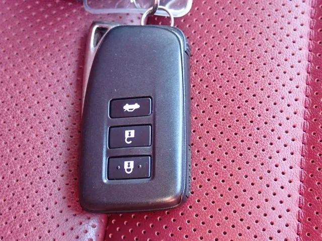 レクサス　ＩＳ３５０（トヨタ）の車両写真