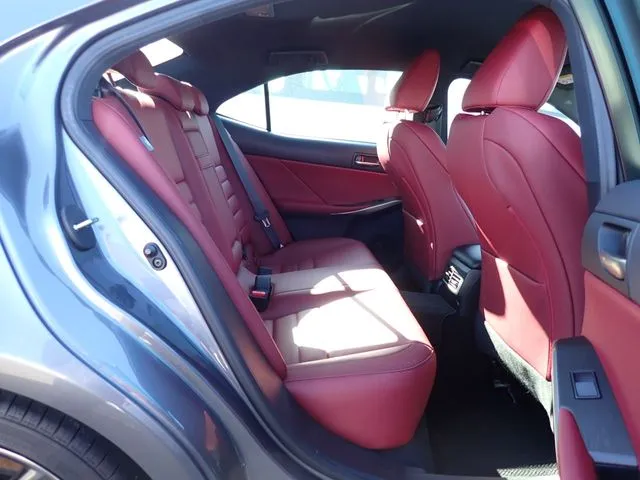 レクサス　ＩＳ３５０（トヨタ）の車両写真