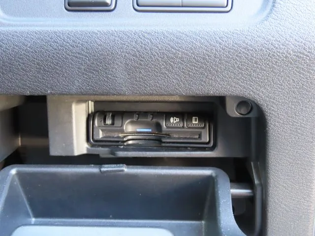 セレナ（ニッサン）の車両写真