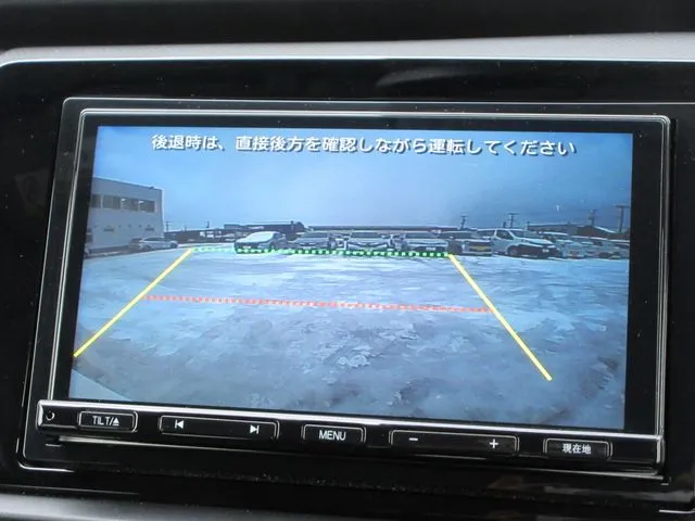 ホンダ　フィット　ｅ：ＨＥＶ　４ＷＤ