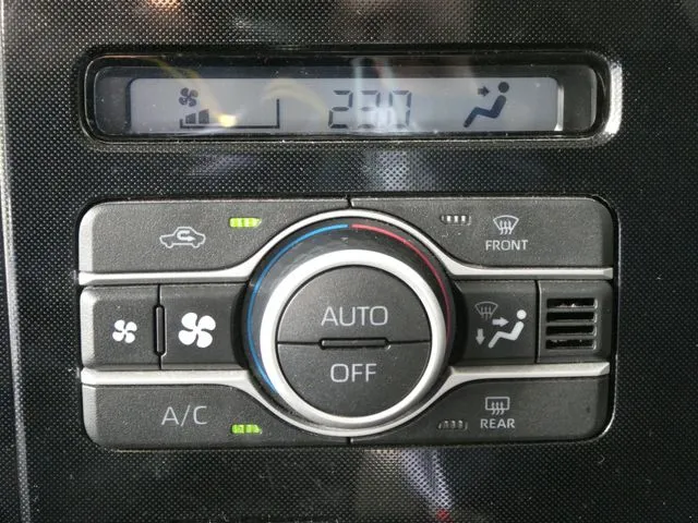 ルーミー（トヨタ）の車両写真