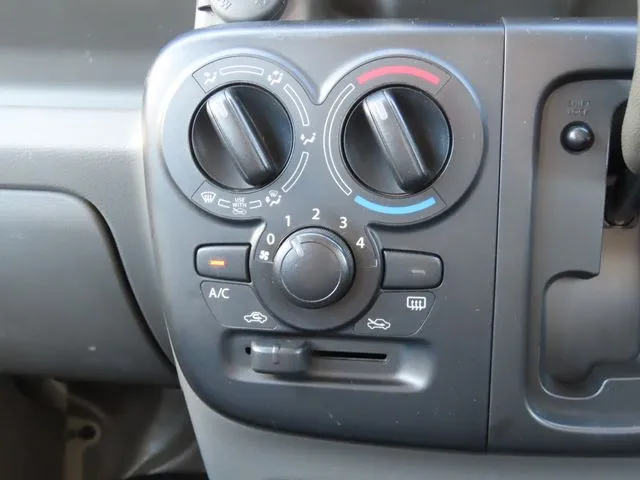 エブリイバン　４ＷＤ（スズキ）の車両写真