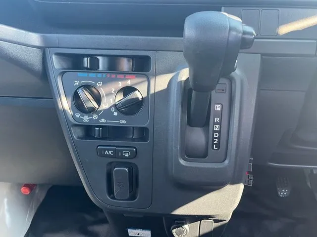 ハイゼットカーゴ（ダイハツ）の車両写真